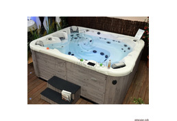 Всесезонные СПА-бассейны и элитная сантехника от HotTubs Russia