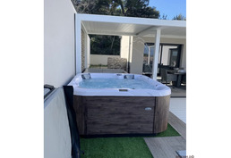 Всесезонные СПА-бассейны и элитная сантехника от HotTubs Russia